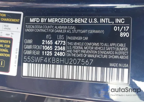 2017 Mercedes-Benz C 300 4Matic z USA, uszkodzony, nr VIN 55SWF4KB8HU207567